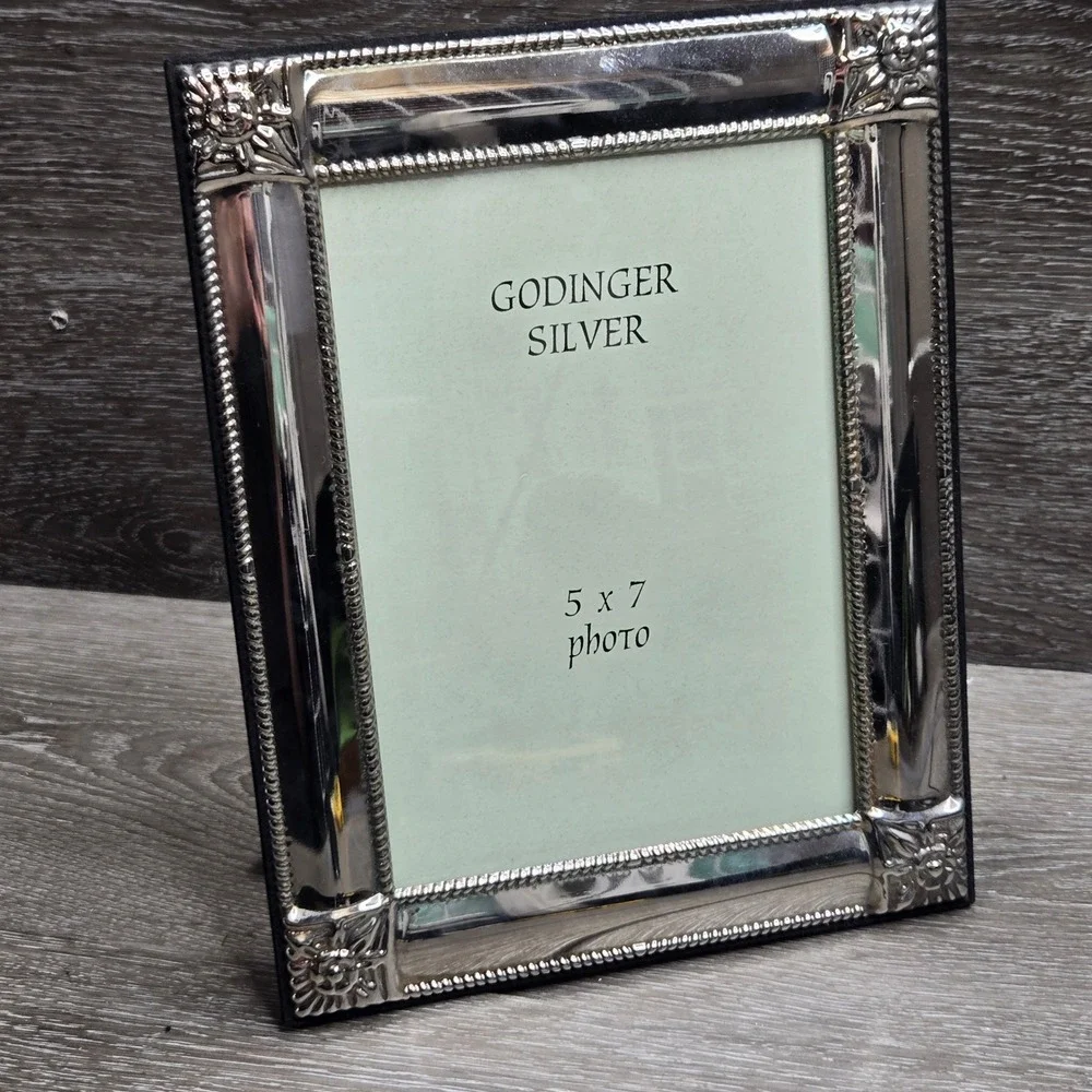 Godinger Silver Plated 5x7 Picture Photo Frame Beaded Trim Edge Floral Corner